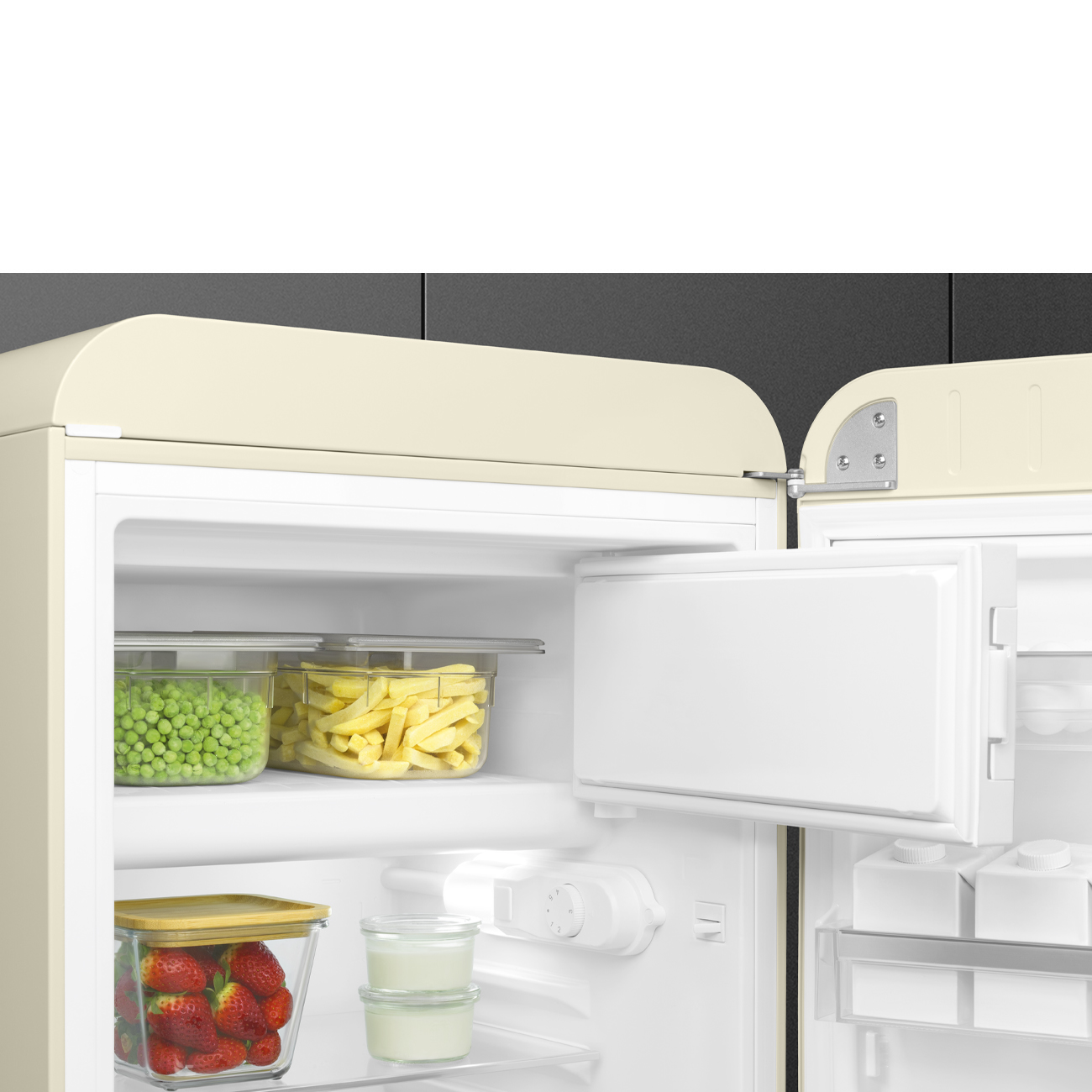 картинка Отдельностоящий холодильник Smeg FAB10RCR6 кремовый  картинка Отдельностоящий холодильник Smeg FAB10RCR6 кремовый