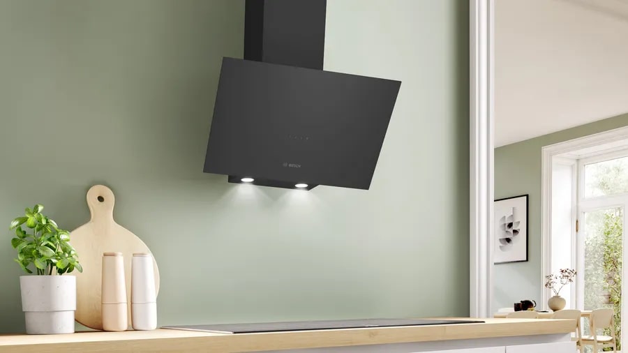 картинка Кухонная вытяжка Bosch DWK64PJ60T черная 