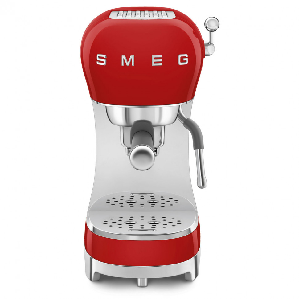 картинка Кофеварка Smeg ECF02RDEU  картинка Кофеварка Smeg ECF02RDEU