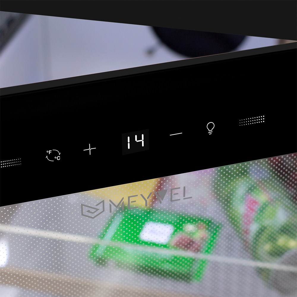 картинка Холодильник для косметики и напитков Meyvel MD105-Black  картинка Холодильник для косметики и напитков Meyvel MD105-Black