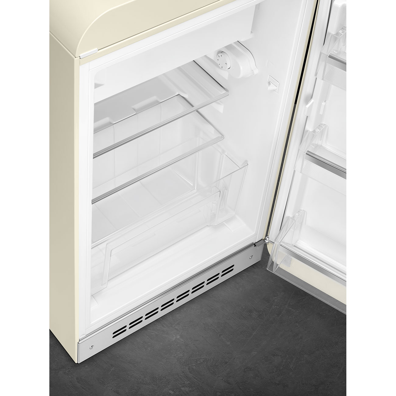 картинка Отдельностоящий холодильник Smeg FAB10RCR6 кремовый  картинка Отдельностоящий холодильник Smeg FAB10RCR6 кремовый