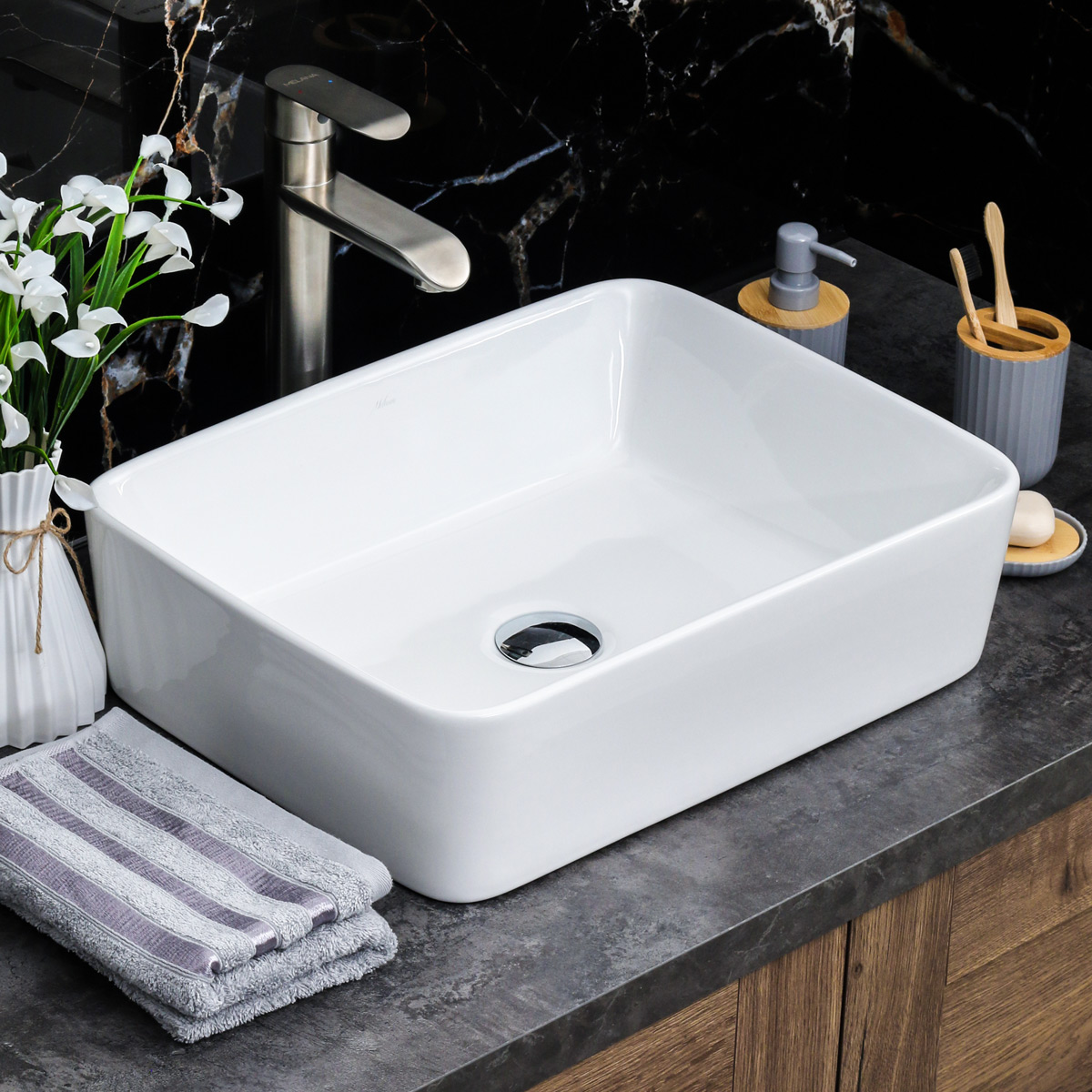 картинка Раковина Melana MLN-7050H, белый 