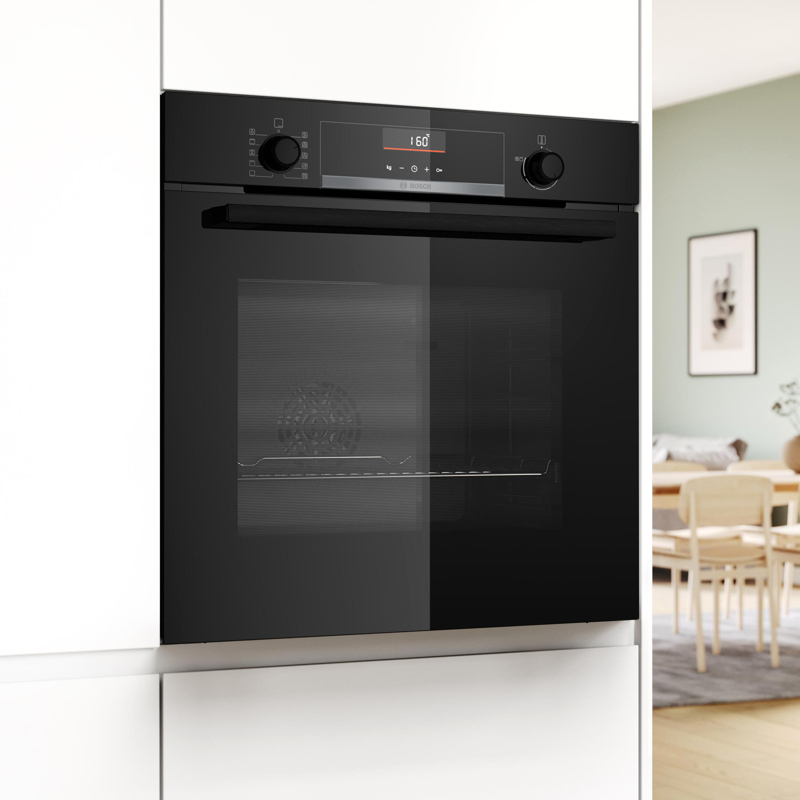 картинка Электрический духовой шкаф с паром Bosch HBG536EB3 черный  