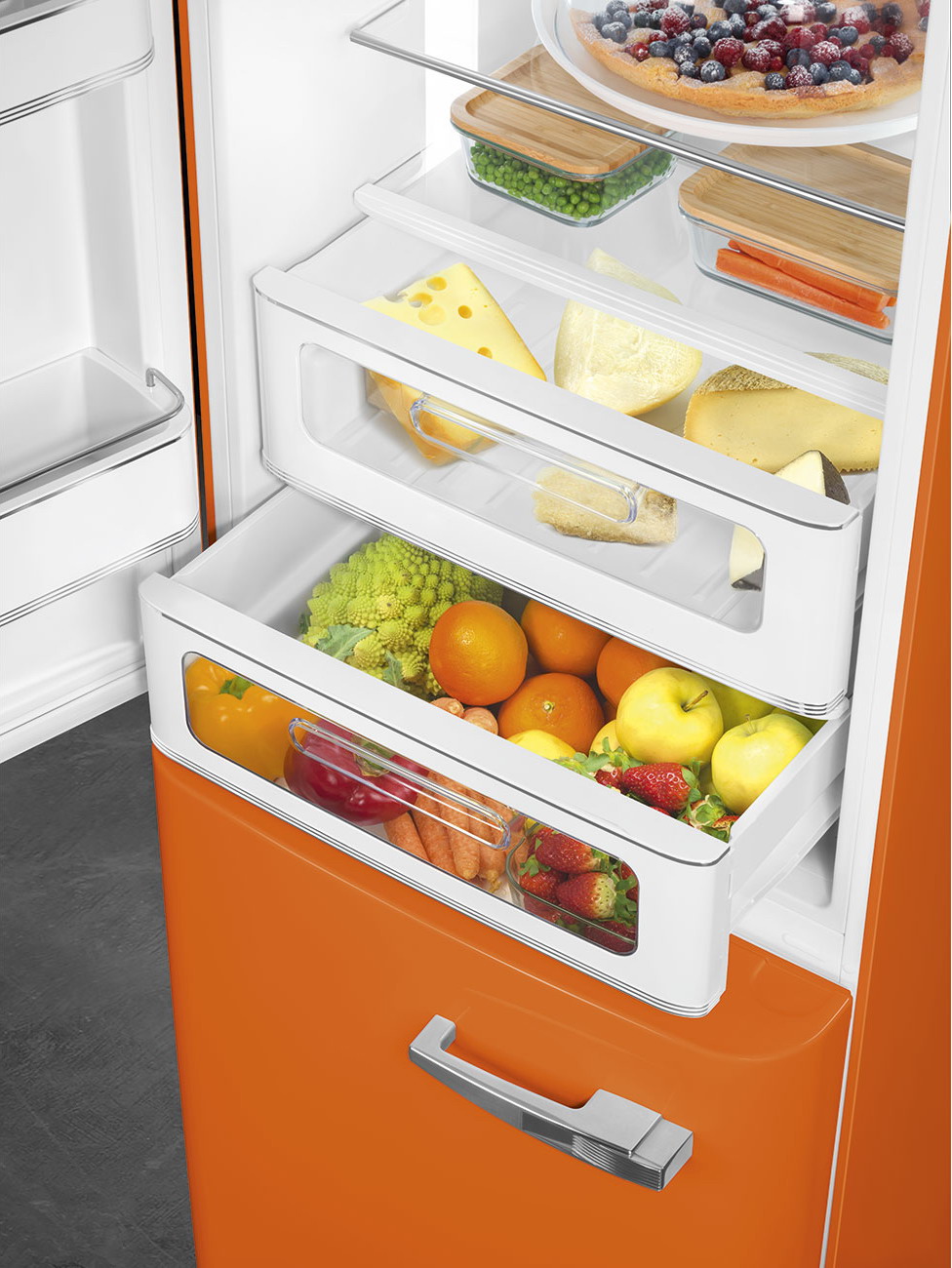 картинка Отдельностоящий холодильник Smeg FAB32LOR5  картинка Отдельностоящий холодильник Smeg FAB32LOR5