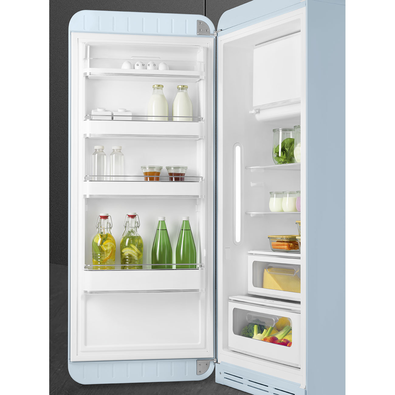 картинка Отдельностоящий холодильник Smeg FAB28LPB5  картинка Отдельностоящий холодильник Smeg FAB28LPB5