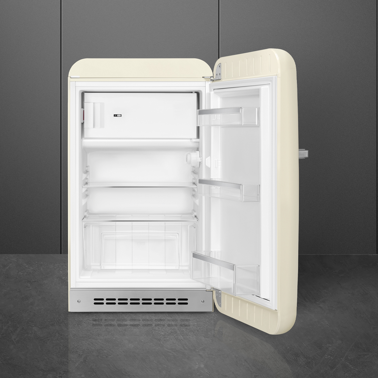 картинка Отдельностоящий холодильник Smeg FAB10RCR6 кремовый  картинка Отдельностоящий холодильник Smeg FAB10RCR6 кремовый