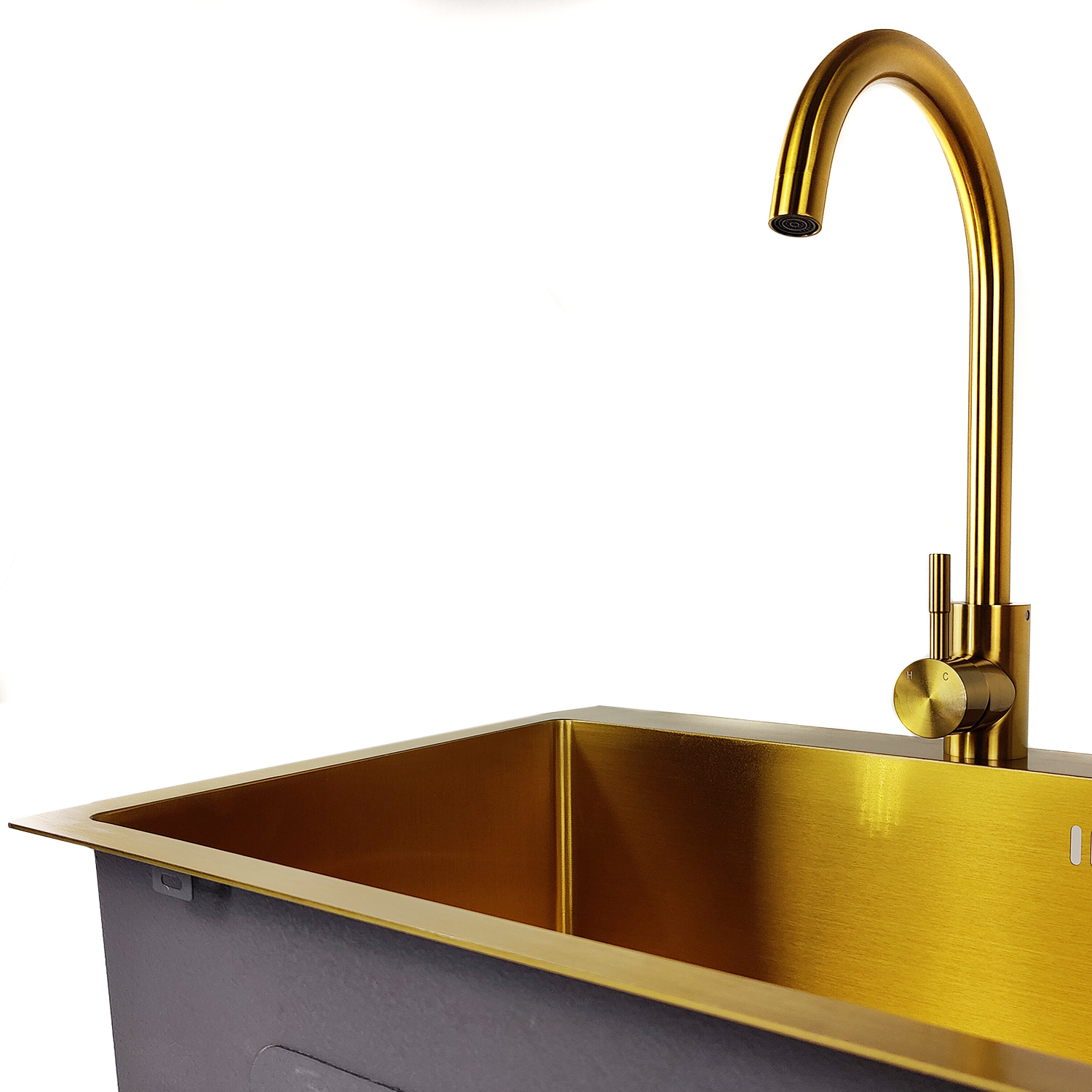 картинка Комплект Emar PVD GOLDEN (мойка, смеситель, дозатор)   картинка Комплект Emar PVD GOLDEN (мойка, смеситель, дозатор)