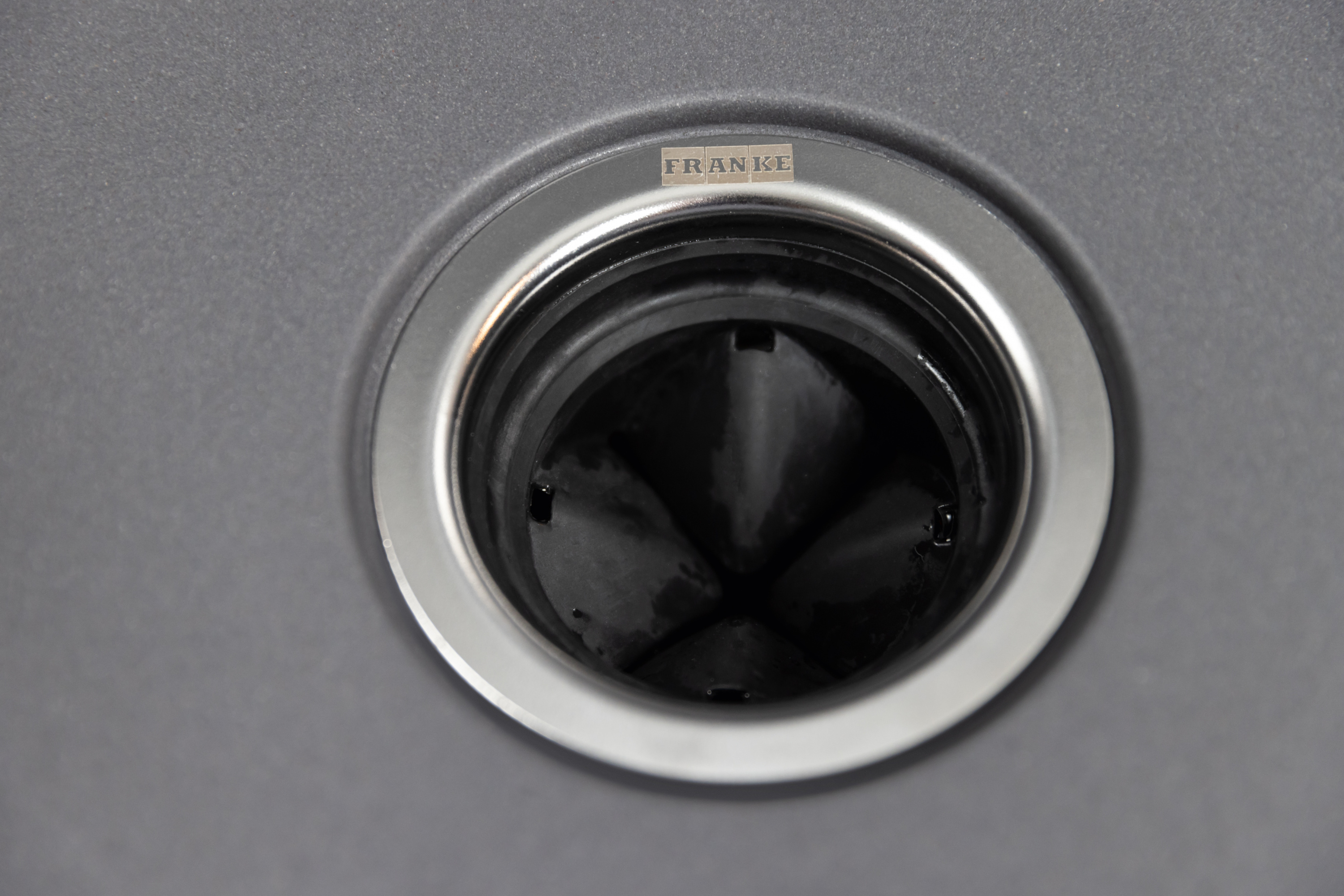 картинка Измельчитель пищевых отходов Franke SLIM 75 