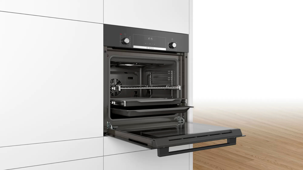 картинка Электрический духовой шкаф с функцией пара Bosch HIJ517YB0R черный 