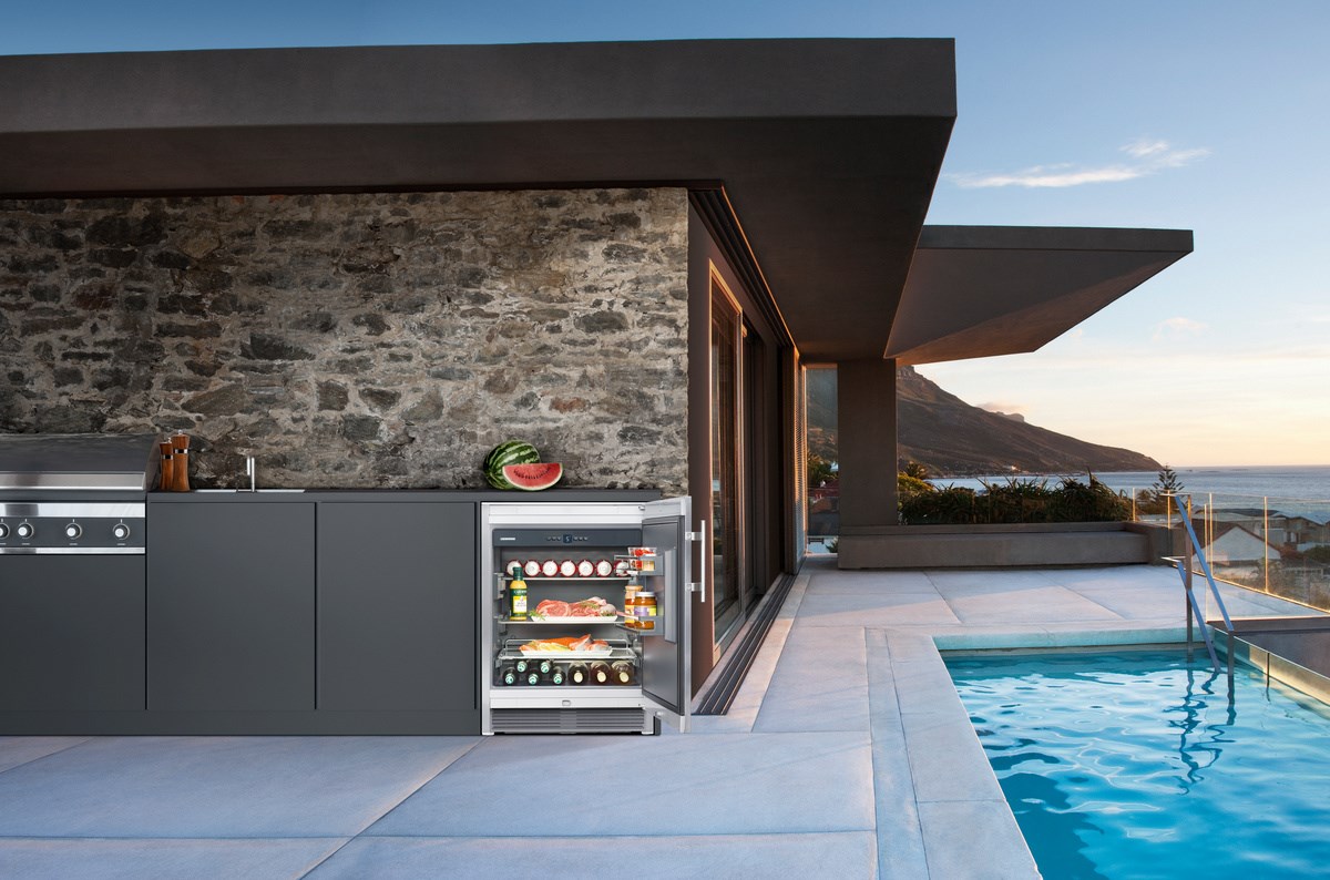 картинка Отдельностоящий холодильник для улицы Liebherr OKes 1750-26 001 