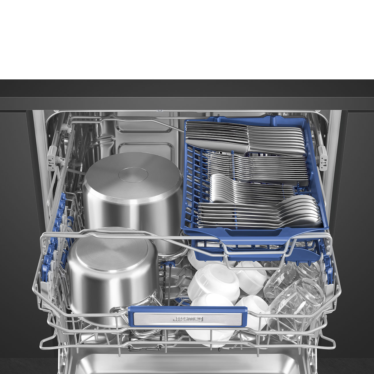 картинка Посудомоечная машина Smeg STL323BQLH  картинка Посудомоечная машина Smeg STL323BQLH