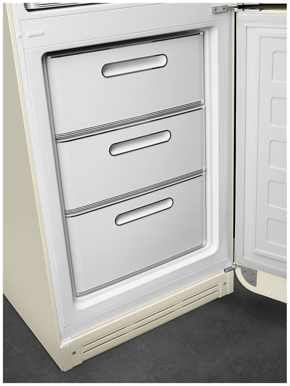 картинка Отдельностоящий холодильник Smeg FAB32RCR5  картинка Отдельностоящий холодильник Smeg FAB32RCR5