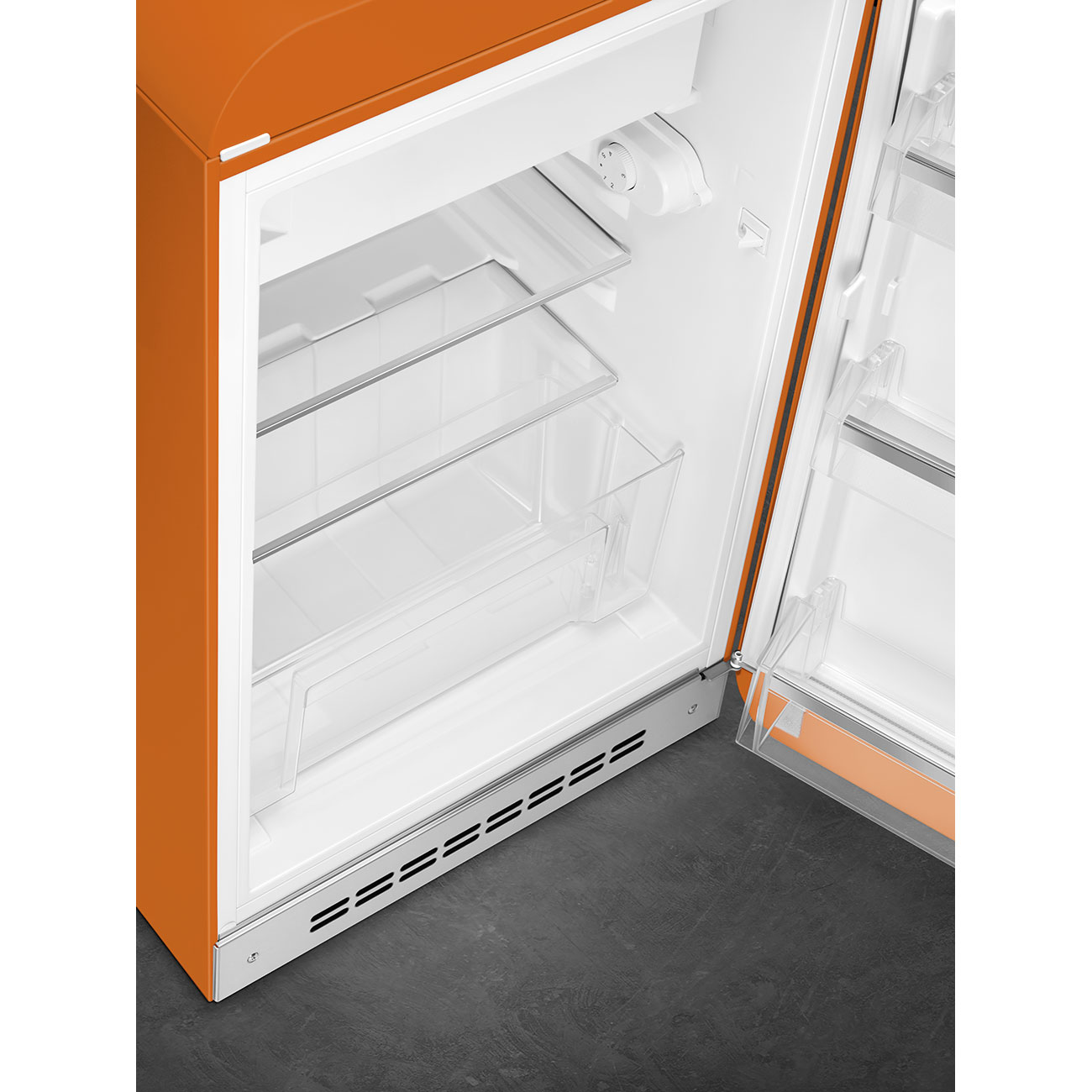 картинка Отдельностоящий холодильник Smeg FAB10ROR6 оранжевый  картинка Отдельностоящий холодильник Smeg FAB10ROR6 оранжевый