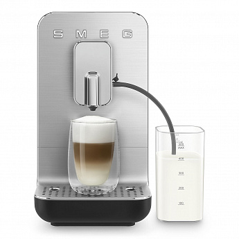 картинка Кофемашина Smeg BCC13BLMEU  картинка Кофемашина Smeg BCC13BLMEU