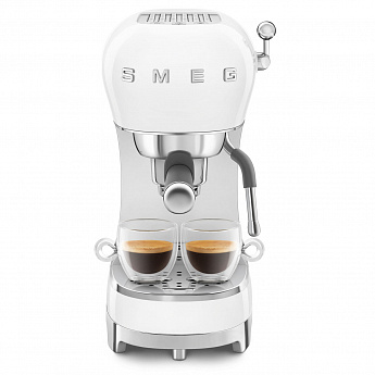 картинка Кофеварка Smeg ECF02WHEU  картинка Кофеварка Smeg ECF02WHEU