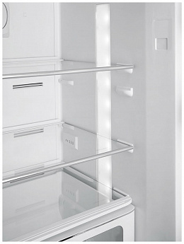 картинка Отдельностоящий холодильник Smeg FAB32LWH5  картинка Отдельностоящий холодильник Smeg FAB32LWH5