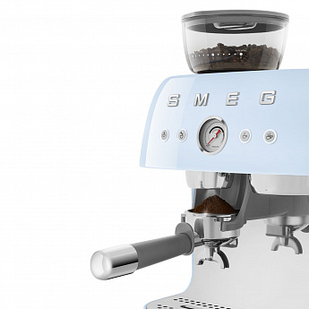 картинка Кофемашина Smeg EGF03PBEU 