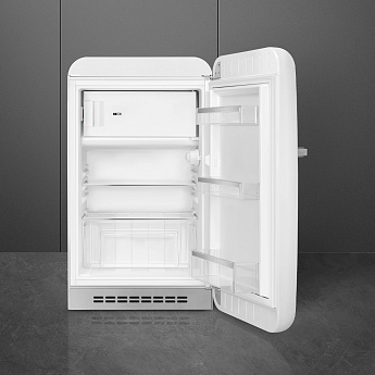 картинка Отдельностоящий холодильник Smeg FAB10RWH6  картинка Отдельностоящий холодильник Smeg FAB10RWH6