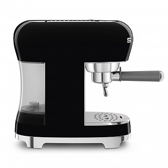 картинка Кофеварка Smeg ECF02BLEU  картинка Кофеварка Smeg ECF02BLEU