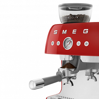 картинка Кофемашина Smeg EGF03RDEU  картинка Кофемашина Smeg EGF03RDEU