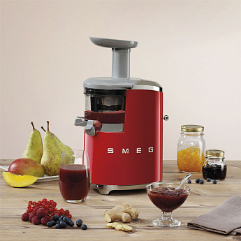 картинка Соковыжималка Smeg SJF01RDEU  картинка Соковыжималка Smeg SJF01RDEU