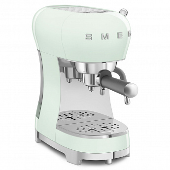 картинка Кофеварка Smeg ECF02PGEU  картинка Кофеварка Smeg ECF02PGEU
