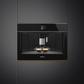 картинка Кофемашина Smeg CMS4604NRRU  картинка Кофемашина Smeg CMS4604NRRU