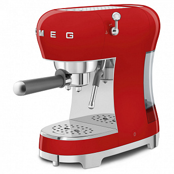 картинка Кофеварка Smeg ECF02RDEU  картинка Кофеварка Smeg ECF02RDEU
