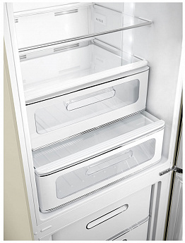 картинка Отдельностоящий холодильник Smeg FAB32RCR5  картинка Отдельностоящий холодильник Smeg FAB32RCR5
