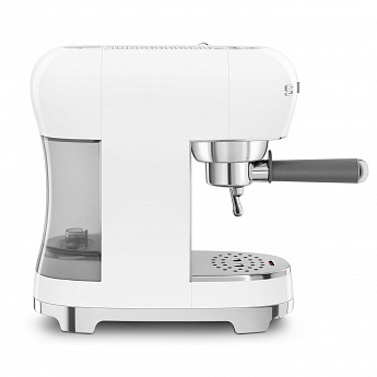 картинка Кофеварка Smeg ECF02WHEU  картинка Кофеварка Smeg ECF02WHEU