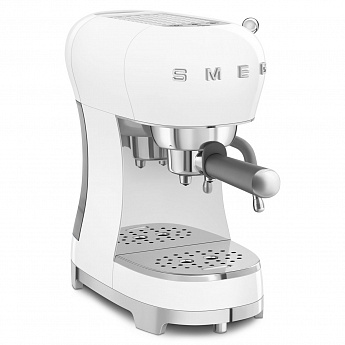 картинка Кофеварка Smeg ECF02WHEU  картинка Кофеварка Smeg ECF02WHEU